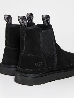 UGG Mens Neumel Black Suede Chelsea Boots Size 9